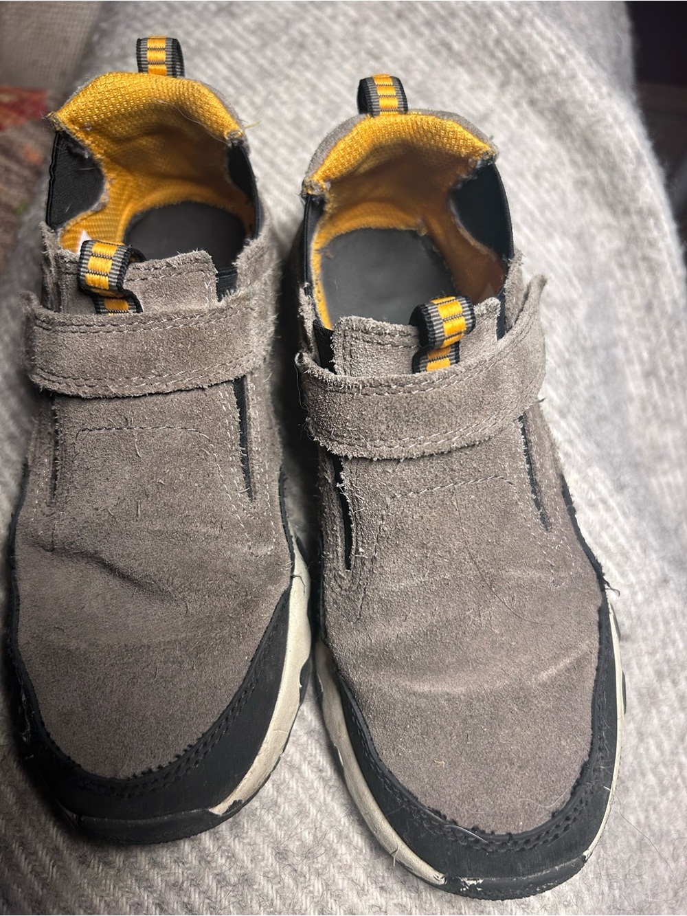 Merrell Boys Gray Suede Strap Casual Shoes with Yellow Lining